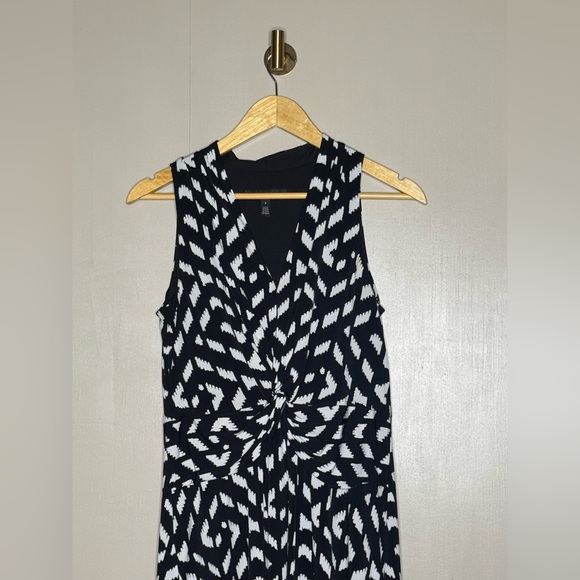 WHBM Twist Front Midi Dress Black White Print Stretch Lined Size 8 - Picture 3 of 10